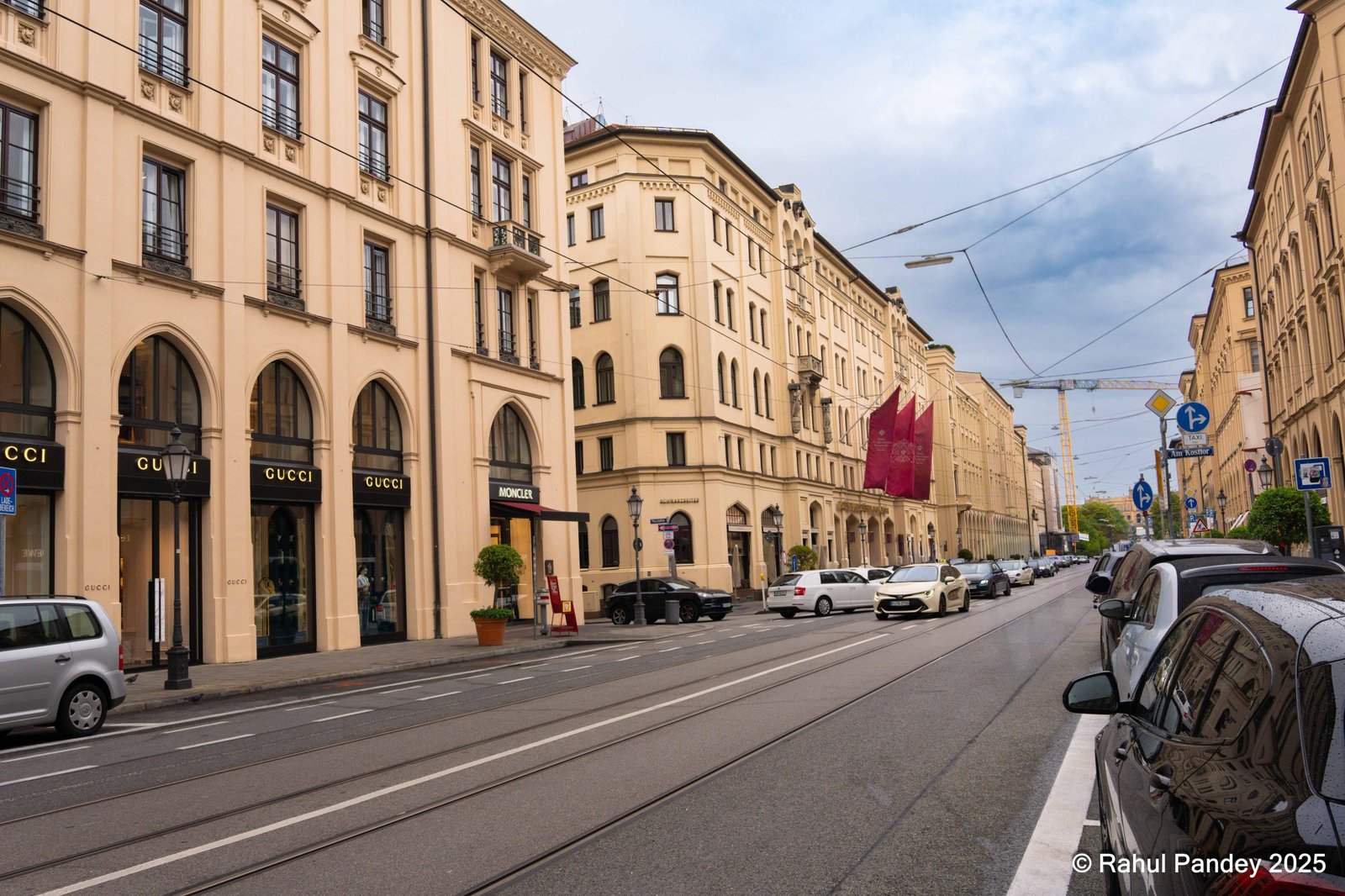 Maxmillianstrasse . In between fashion and luxury