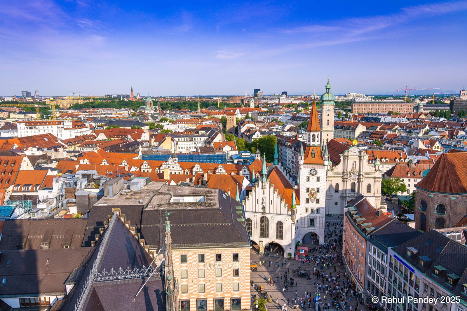 Marienplatz and old Rathaus from New Ratthaus Turm