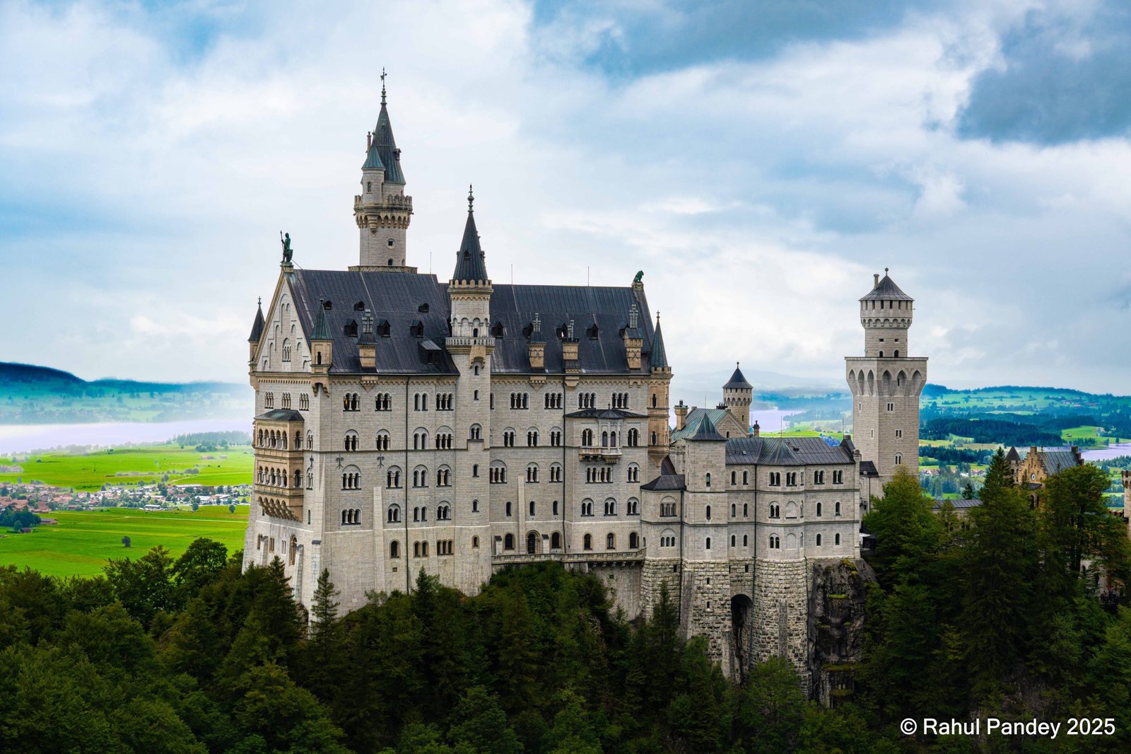 Neuschwanstein Castel in all its might