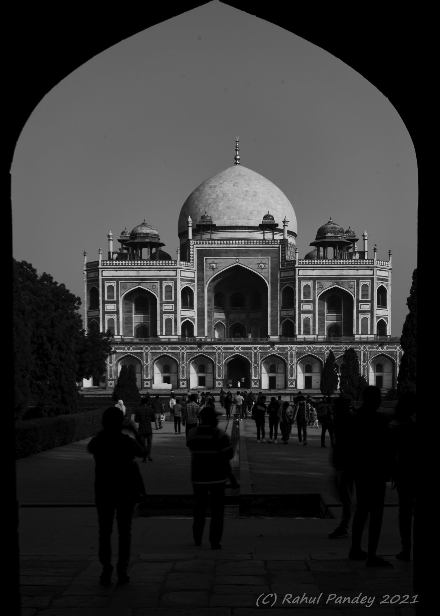 Humayun's Tomb through the arc