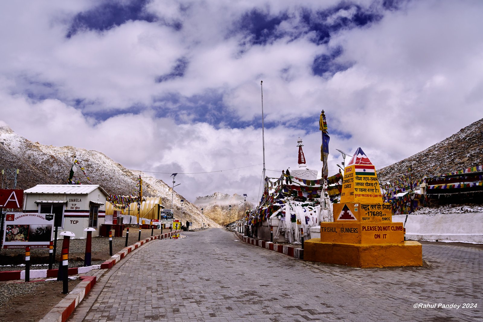 Chang La Pass - Ladakh, India