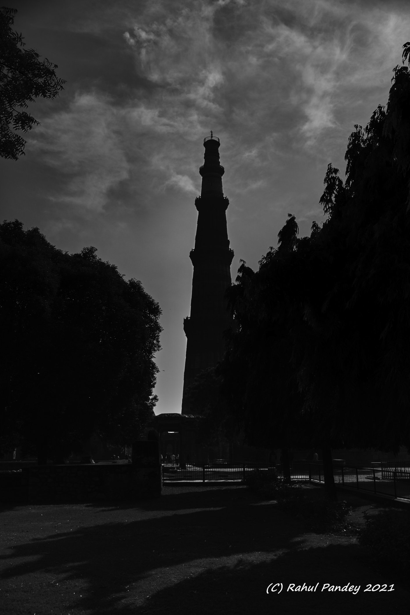 Qutab Minar under clouds