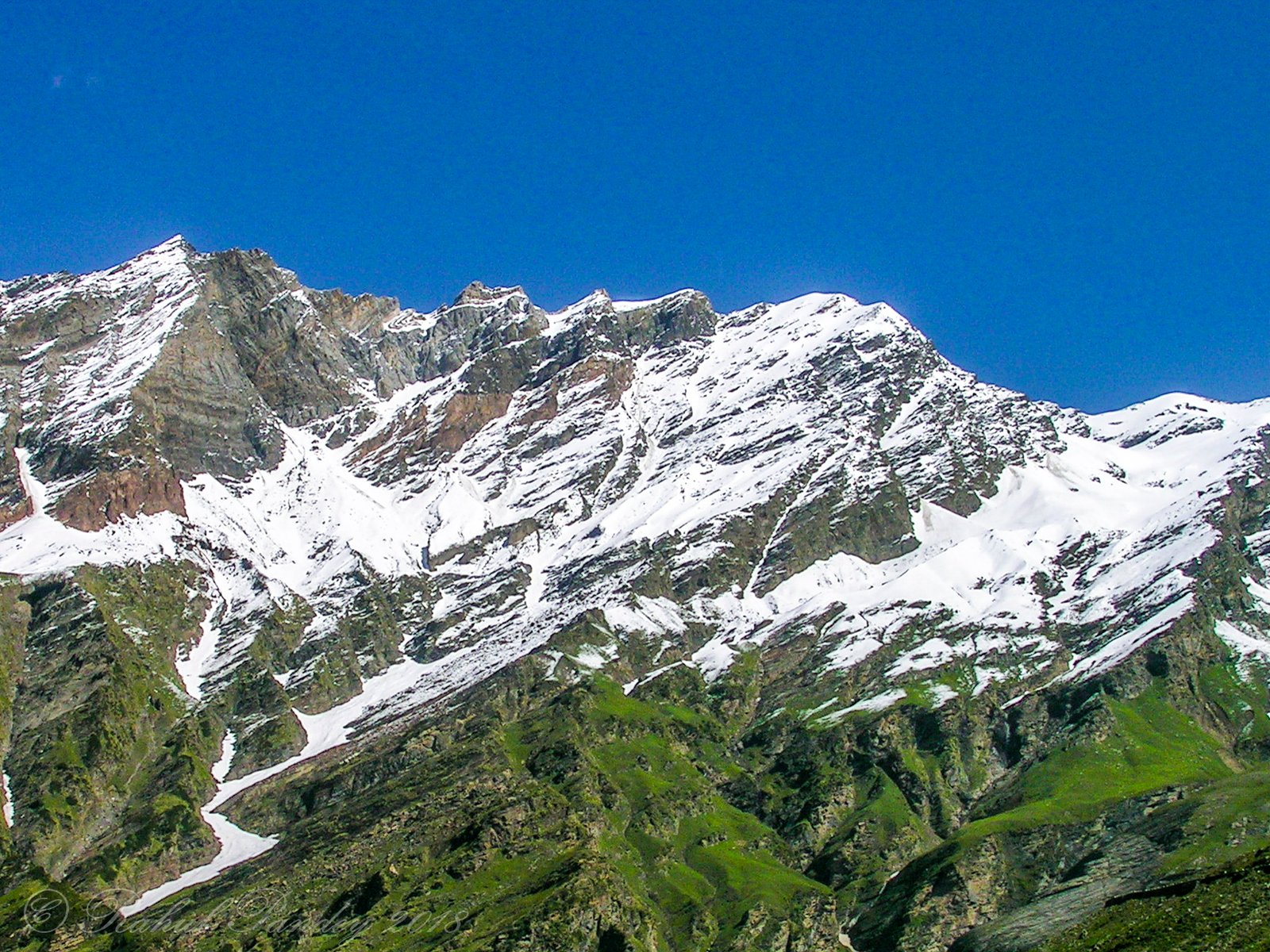 On way to Rohtang Pass
