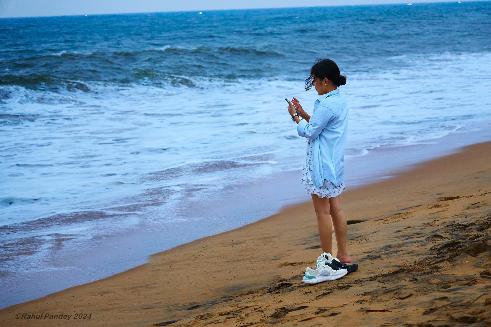 Trivandrum surfing alone Shangumugham Beach